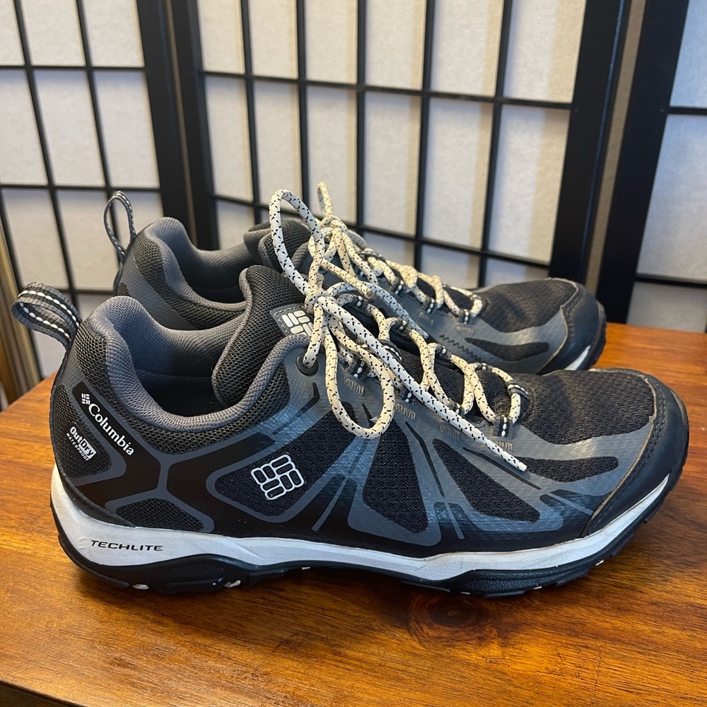 Columbia Omni Grip Waterproof Women’s Hiking Shoe. Size: 8.5